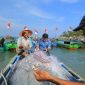 Aktivitas nelayan yang tetap produktif di sekitar wilayah operasional PT Timah | Foto: Zonamu/Humas PT Timah