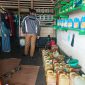 Pihak Kecamatan Singkep bersama Bagian Ekonomi melakukan sidak di beberapa kios di dabo singkep | Foto : Zonamu/Wandi