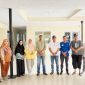 YKI Lingga Gotong Royong Bersihkan Sekretariat Baru Bersama | Foto : Zonamu/Imam