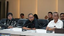Pemkab Lingga saat melakukan rapat bersama BP Batam terkait air | Foto : Zonamu/Ist
