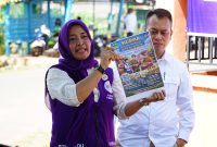 Ketua Tim Penggerak Posyandu Kabupaten Lingga saat memberikan edukasi | Foto : Zonamu/Rudi