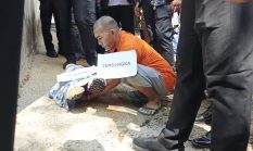 Pelaku Peragakan 25 Adegan Rekonstruksi Saat Bunuh Istri Sirinya