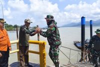 Sekda Lingga Armia saat menyambut kedatangan Pangkogabwilhan | Foto : Zonamu/Diskominfo Lingga