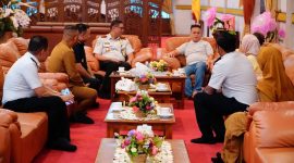 Bupati Lingga saat menerima kunjungan Kanwil Imigrasi Kepri | Foto : Zonamu/Istimewa
