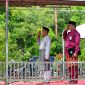 Asisten II Pemkab Lingga saat pimpin upacara di Daik Lingga (Foto : Zonamu/Ist)