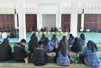 Pemkab Lingga Salurkan Bantuan Mustahik Sambut Tahun Baru Islam | Foto : Zonamu/Danu Diskominfo Lingga