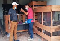 Sekda Lingga cek kesiapan BUMD dalam pengelolaan air mineral | Foto : Zonamu/Ist