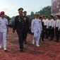Kapolres Lingga bersama Pimpinan Forkopimda saat melakukan pengecekan personil | Foto : Zonamu/Wandi