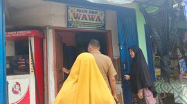 Camat Singkep Sidak Kios BBM | Foto : Zonamu/Wandi