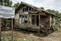 Potrer ilustrasi Rumah Tidak Layak Huni | Foto : Zonamu/AI