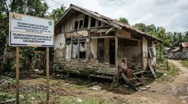 Potrer ilustrasi Rumah Tidak Layak Huni | Foto : Zonamu/AI