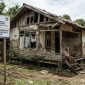 Potrer ilustrasi Rumah Tidak Layak Huni | Foto : Zonamu/AI