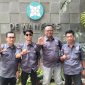 Empat Jurnalis Lingga Bawa Pataka, Resmikan DPC PJS Daerah | Foto : Zonamu/Ist