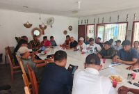 Aliansi Masyarakat Lingga saat melakukan pertemuan dengan tokoh masyarakat bahas PT TAI | Foto : Zonamu/Wandi