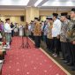 Wagub Kepri saat melantik dewan Hakim MTQH Kepri | Foto : Zonamu/Ist