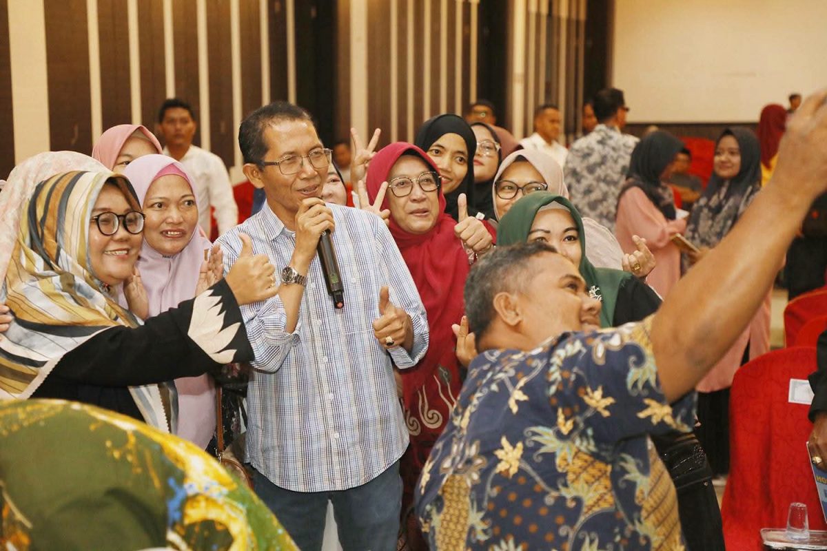 Amsakar Buka Ruang Aspirasi Prioritaskan Pendidikan, hingga Mudahkan Bayar UWT | Foto : Zonamu/Ist