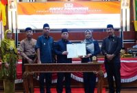 DPRD Lingga Setujui Ranperda Pertanggungjawaban APBD Tahun 2025 | Foto : Zonamu/Ist