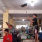 Disperindagkop Lingga Gandeng Pedagang Bersihkan Pasar Sayur Dabo | Foto : Zonamu/Ist
