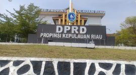 Kantor DPRD Kepri | Foto : Zonamu/Ist