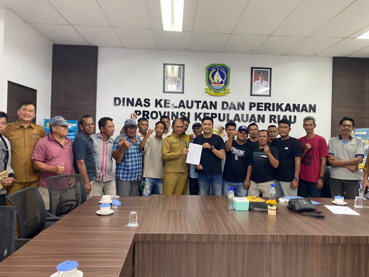 Audiensi dan pernyataan sikap yang di sampaikan Aliansi Nelayan Pesisir, Kepada dinas DKP Kepri | Foto : Zonamu/Ist