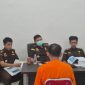 Pelimpahan Tersangka Pembunuhan ke Kejari Lingga | Foto : Zonamu/Ist