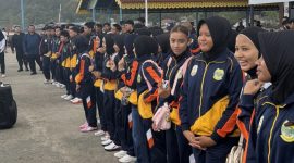 Kontingen POPDA Lingga Resmi Diberangkatkan, Wabup Minta Atlet Harumkan Daerah | Foto : Zonamu/Ist
