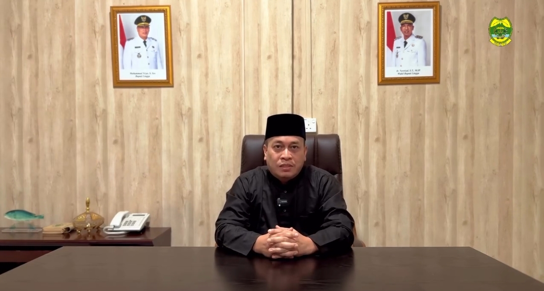 Bupati Lingga Ajak Ayah Antar Anak Hari Pertama Masuk Sekolah | Foto : Zonamu/Prokopim Lingga