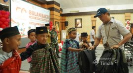 Sejumlah anak ikuti khitanan massal gratis dalam rangkaian Bulan Bakti HUT ke-50 PT Timah (Persero) Tbk di Wisma Timah Kundur, Kabupaten Karimun | Foto: Zonamu/Humas PT Timah