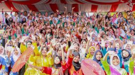 Dataran Engkuputri Berubah Bagai Lautan Penuh Warna | Foto : Zonamu/Ist