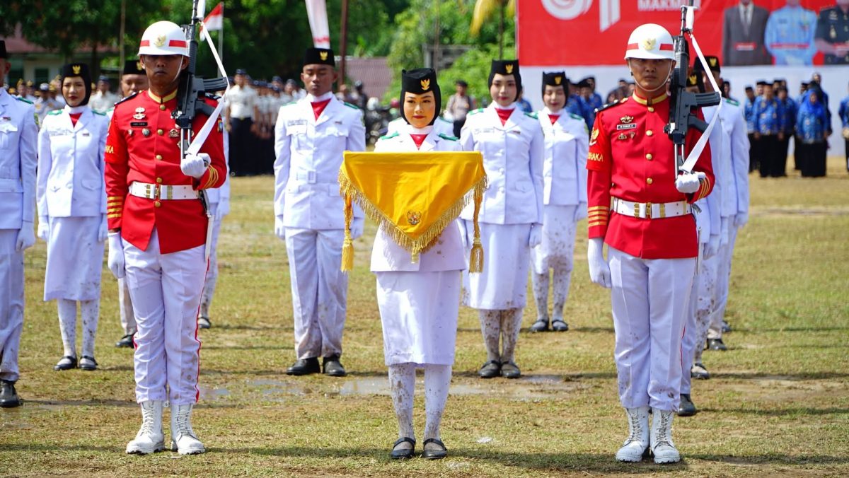 Pasukan Pengibar Bendera Merah Putih Tingkat Kabupaten Lingga | Foto : Zonamu/Diskominfo Lingga