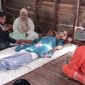 Seorang ayah terbaring uzur menikahkan anaknya | Foto : Zonamu/Humas KUA Senayang