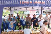 Pangan Murah Polres Lingga Ludes Diserbu Warga Dabo | Foto : Zonamu/Ist
