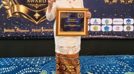 Direktur Utama, Siska Naritasari, S.E berhasil membawa BPR Tuah Karimun (Perseroda) mendapatkan penghargaan Prestigious Top Award dalam ajang Award Ceremony, Satu Prestasi Sejuta Inspirasi di Yogyakarta, Jumat (21/8/2026) | Foto: Zonamu/Humas BPR Tuah Karimun