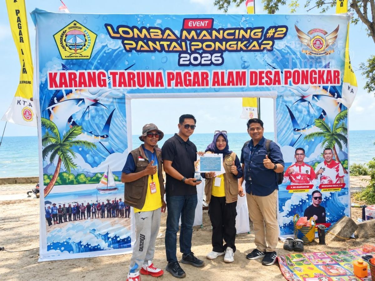 PT Timah Tbk kembali hadir memberikan dukungan penuh dalam suksesnya Lomba Mancing #2 Pantai Pongkar 2026 di Kabupaten Karimun | Foto: Zonamu/Humas PT Timah