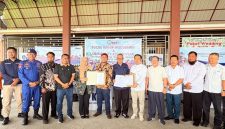 PT BPR Tuah Karimun (Perseroda) resmi menjalin kerja sama strategis dengan KNTI Kabupaten Karimun untuk membangun ekosistem ekonomi kolektif bagi masyarakat nelayan | Foto: Zonamu/Humas BPR Tuah Karimun