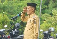 Sekda Lingga Armia saat pimpin apel | Foto : Zonamu/Ist