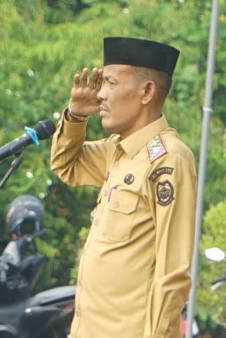 Sekda Lingga Tekankan ASN Berikan Pelayanan Terbaik Pada Apel Senin Pagi