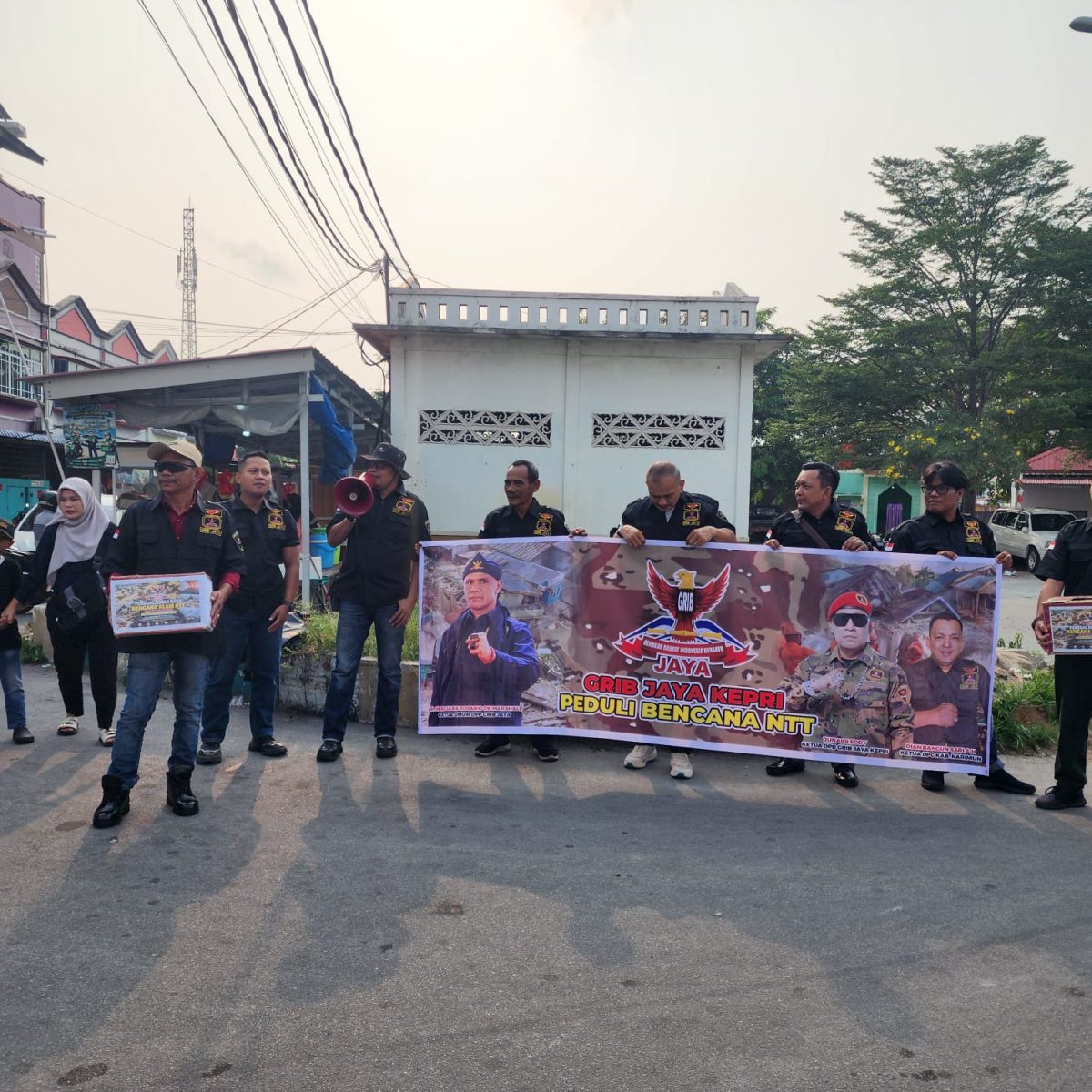 GRIB Karimun Turun Jalan, Galang Donasi untuk Korban Gempa NTT | Foto : Zonamu/Bustomi