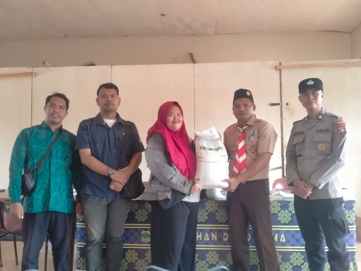 507 KPM Dabo Lama Terima Bantuan Pangan Tahap III | Foto : Zonamu/Ist