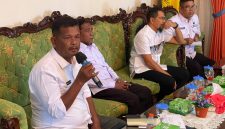 Kadisperindagkop UKM Lingga saat memberikan pengarahan | Foto : Zonamu/Ist