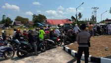 Antrian BBM di SPBU Dabo Singkep | Foto : Zonamu/Ist