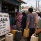 Ilustrasi kelangkaan Minyak Tanah | Foto : Zonamu/AI