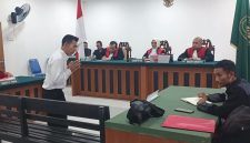 Proses persidangan Zakaria alias Jaka Terdakwa pembunuh istri siri di Lingga | Foto : Wandi