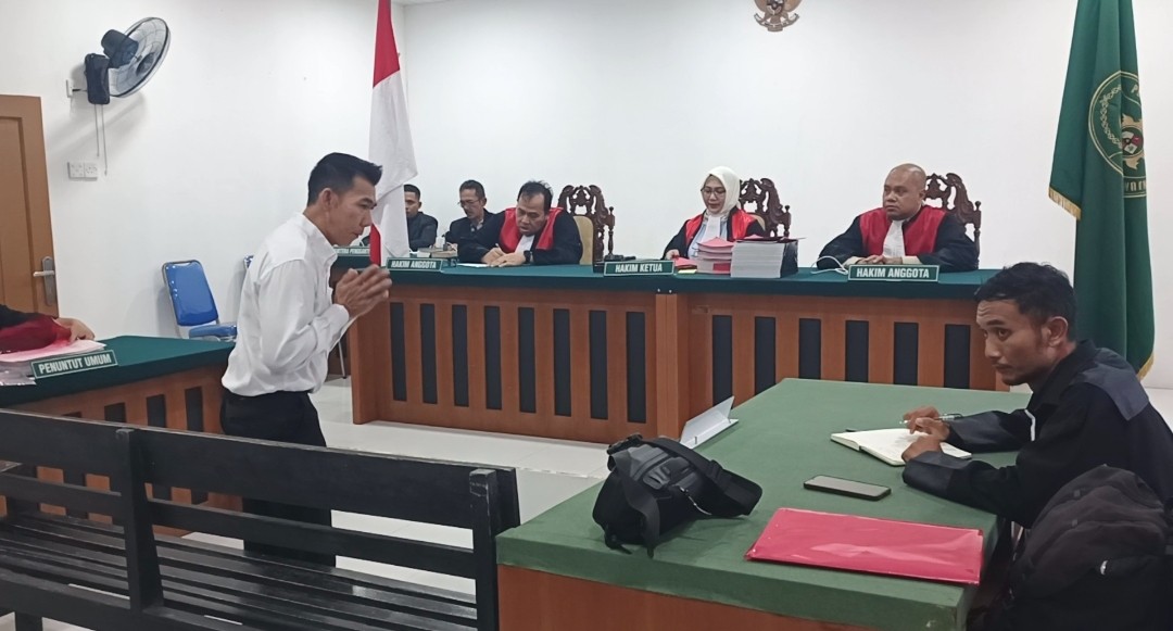 Proses persidangan Zakaria alias Jaka Terdakwa pembunuh istri siri di Lingga | Foto : Wandi