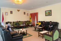 Satker Perumahan dan Kawasan Pemukiman Wilayah Kepri saat bersilahturahmi dengan Wabup Lingga Novrizal | Foto : Zonamu/Andi